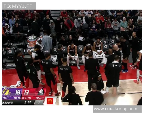 04年湖人队与开拓者队经典对决回顾及赛季精彩瞬间分析 04年湖人队与开拓者队经典对决回顾及赛季精彩瞬间分析